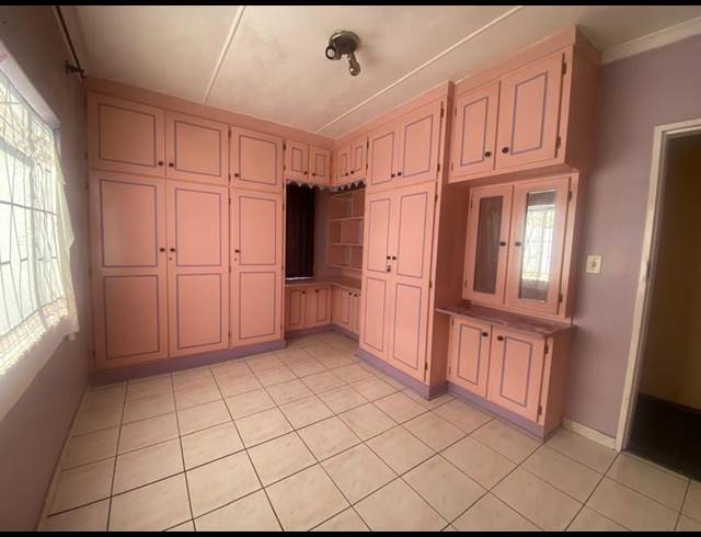 3 BEDROOM HOUSE FOR SALE IN RAISETHORPE